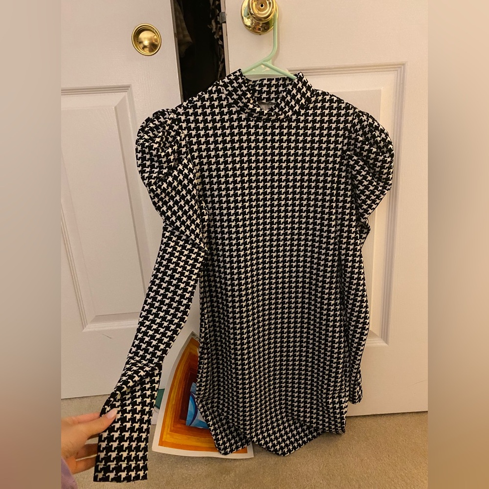 Black and white professional bodycon dress
SHEIN XS